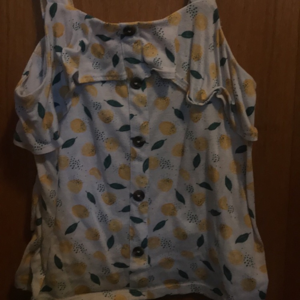 Juniors tank top